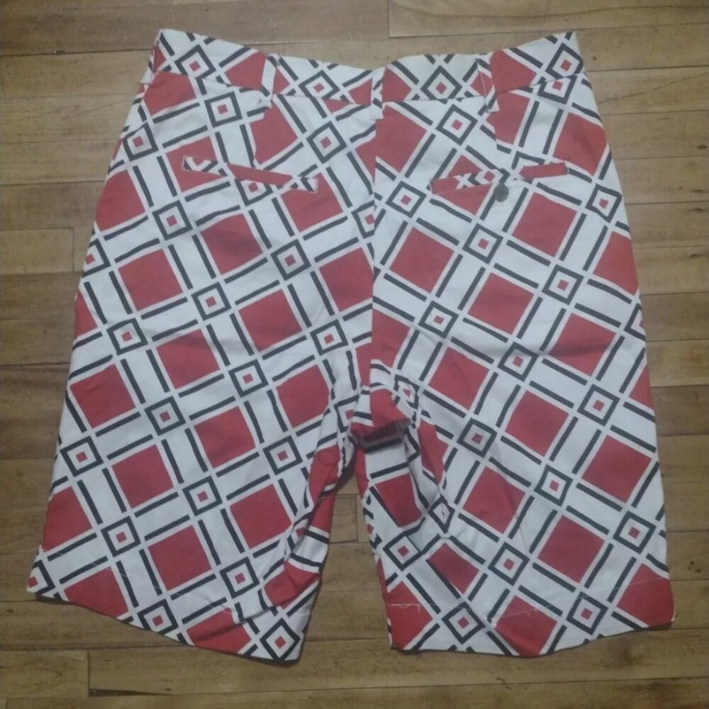 Loudmouth Mens Red White Diamond Pattern Golf Shorts Size 34 YY